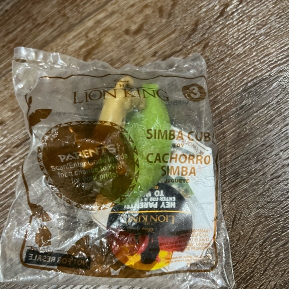 NWT 5 total McDonald’s happy meal’s hello kitty / snoopy / Mickey Minnie - Picture 2 of 7